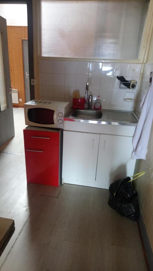 Hebergement Pour 2 Personnes,1 Chambres, Salon, Salle A Manger, Grand Garage Possibilite D'Un Lit 1 Personne Supplementaire Pour 15 Euros Sancoins Exterior foto